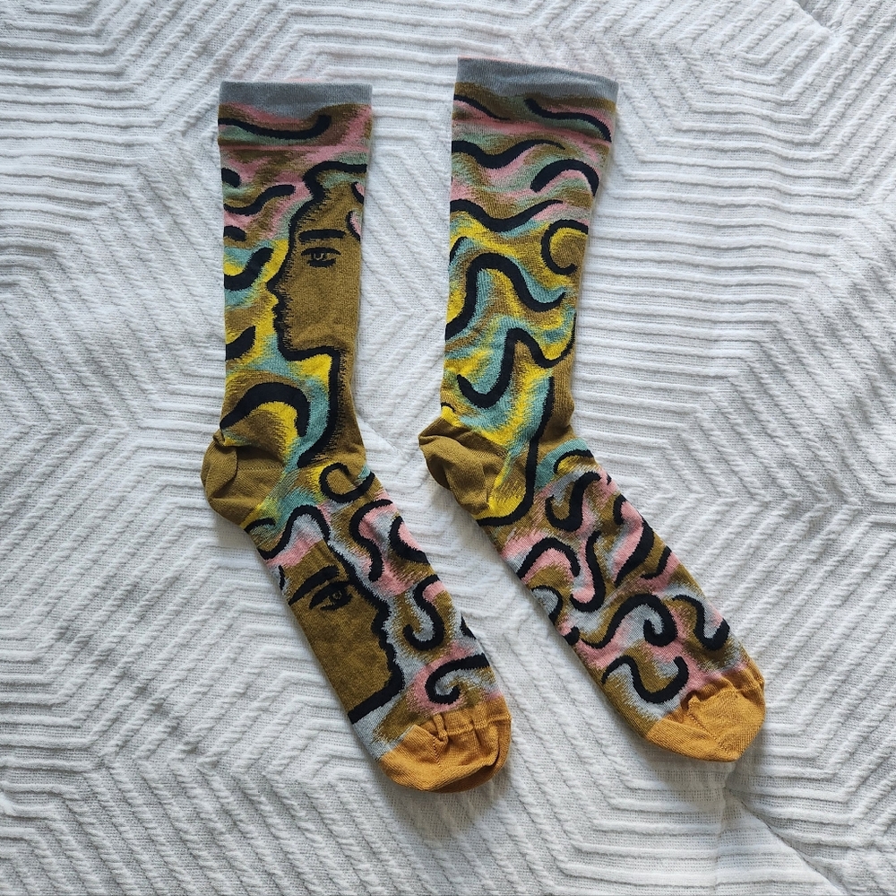 NWOT Roztayger Artistic Patterned Crew Socks, Size 7-9.5